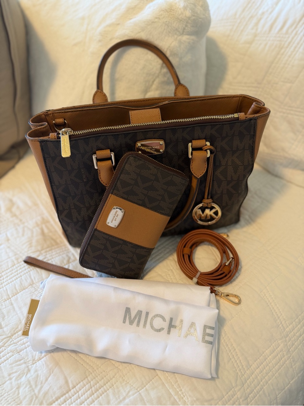 Michael Kors Bundle Kellen Signature Satchel/Cossbody/Matching Wallet &Dusty